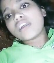 Desi girl tight pussy fuckikng at home (XXX video)